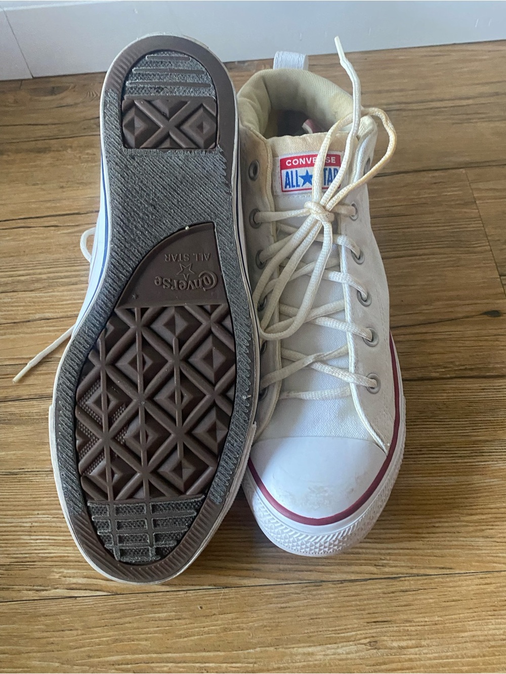 Converse Men’s High-Top Sneakers in White with Red Trim - Picture 3 of 8